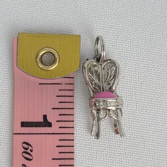 VINTAGE Avon Pink Chair Bracelet Charm - Picture 4 of 4